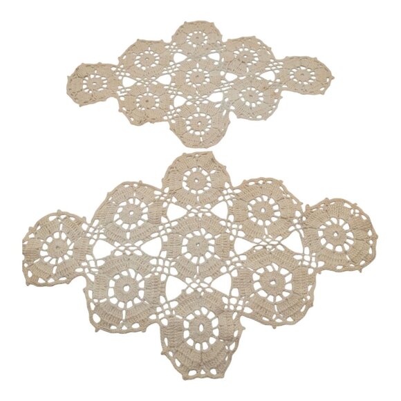 VTG 2 Handmade Crochet Doilies Ivory Lace Table Decor Dresser Scarf Placemats - Picture 1 of 6